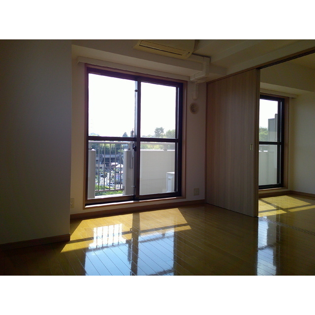 ベェルヴェル稲城 内観