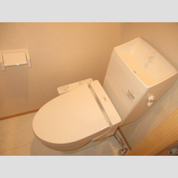 ポム・アール106号室 トイレ　温水洗浄暖房便座