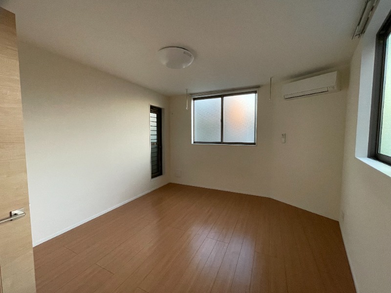 ＢＬＵＥ　ＬＥＡＦ リビング