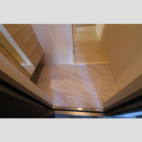 D Paina 殿町 玄関