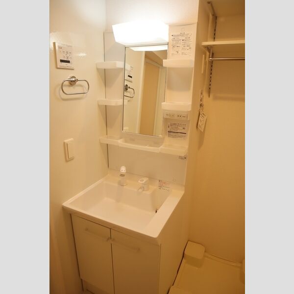 Pratique東大宮 洗髪洗面化粧台