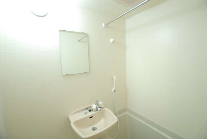 レオパレスマイム103号室 同タイプ写真の為、現況優先。