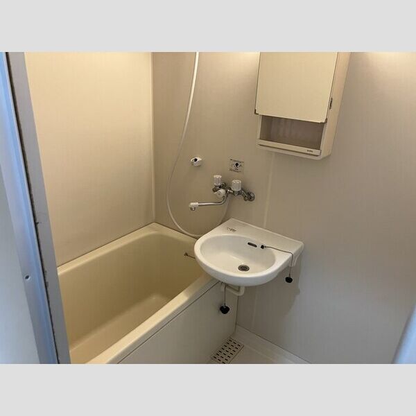 ハイムカメリア211号室 浴室