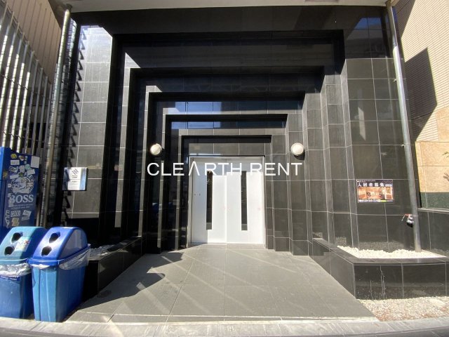 パレステュディオ六本木 天然石使用の高級感漂うエントランス