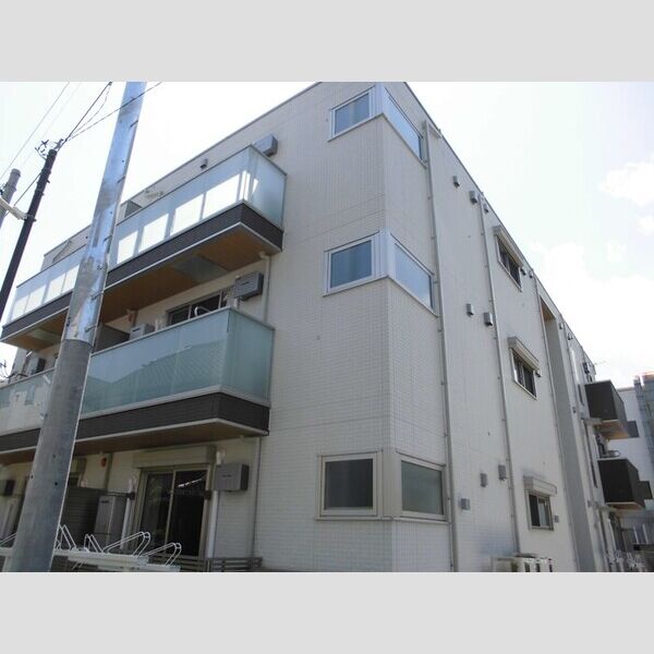 アルベロ島根301号室 建物外観