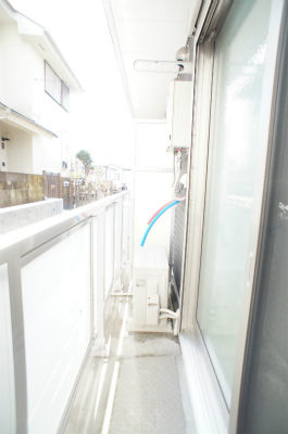 リブリ・ジュネス聖3階 バルコニー