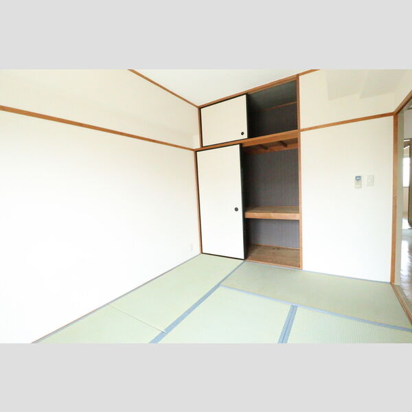 ファーストコーポ幕張本郷0604号室 和室