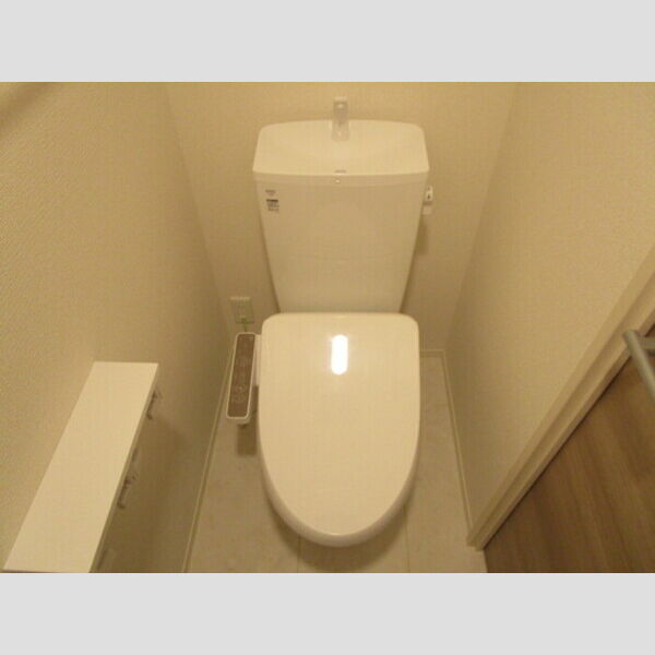 ディーグラシューズ 温水洗浄暖房便座