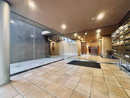 ハウス・エプタ3階 エントランス