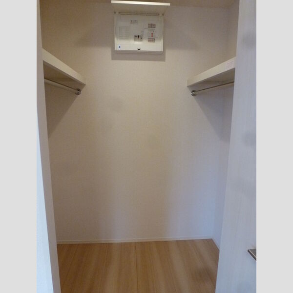リヴェールⅡ106号室 ウォークインクローゼット