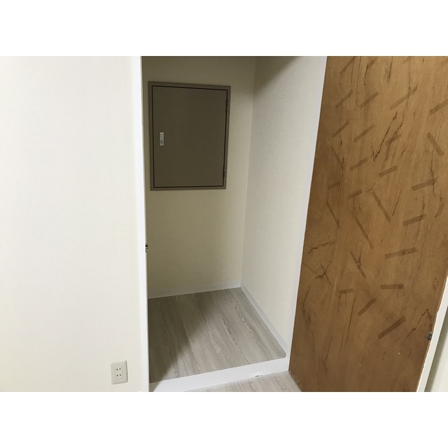 リエス伊勢原205号室 内観