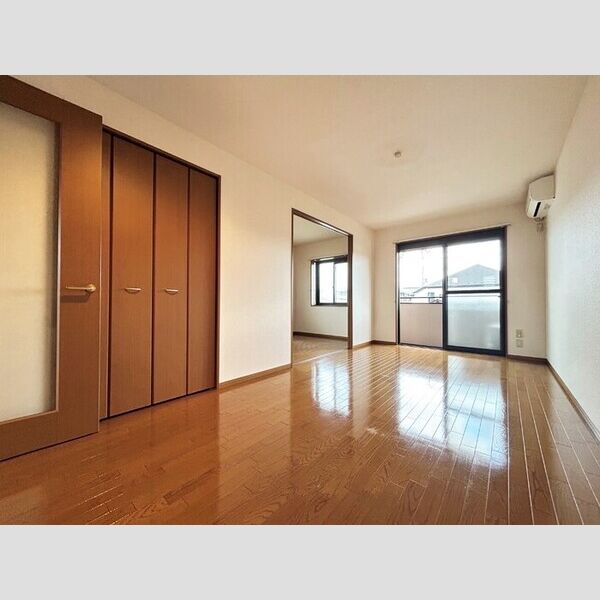 ボヌール LDK12帖(別角度)