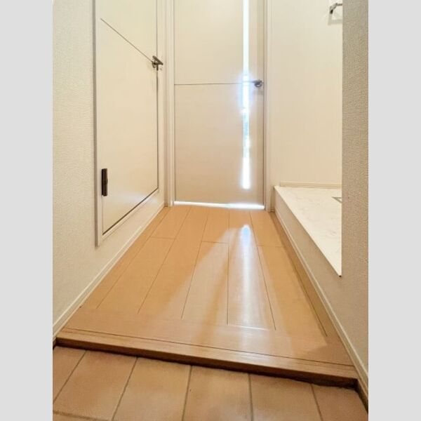 フジ203号室 玄関