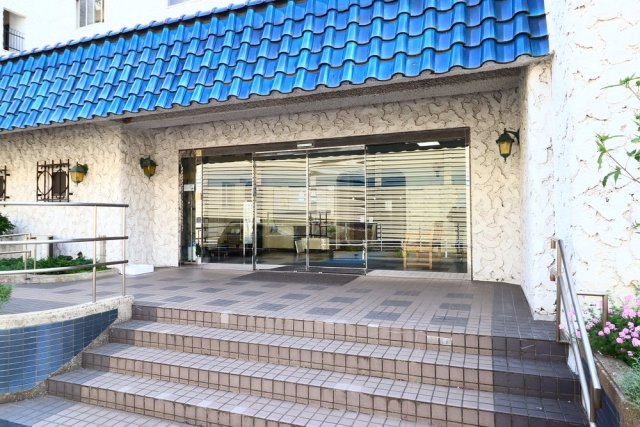 秀和谷津遊園レジデンス エントランス