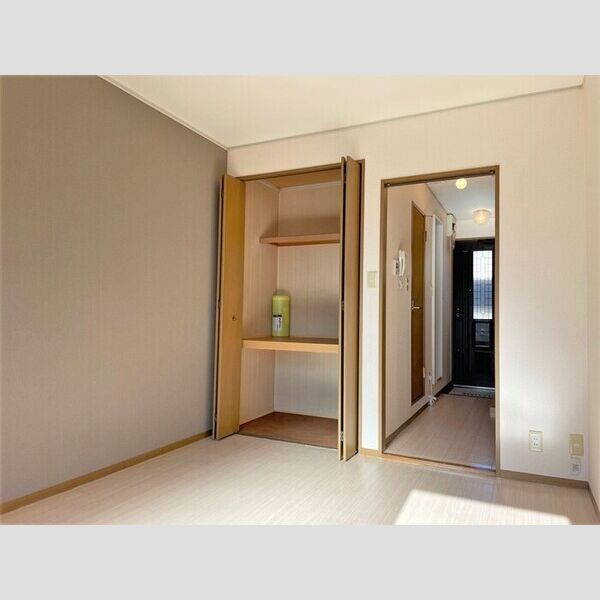 セジュール レジデンス 洋室6帖(別角度)