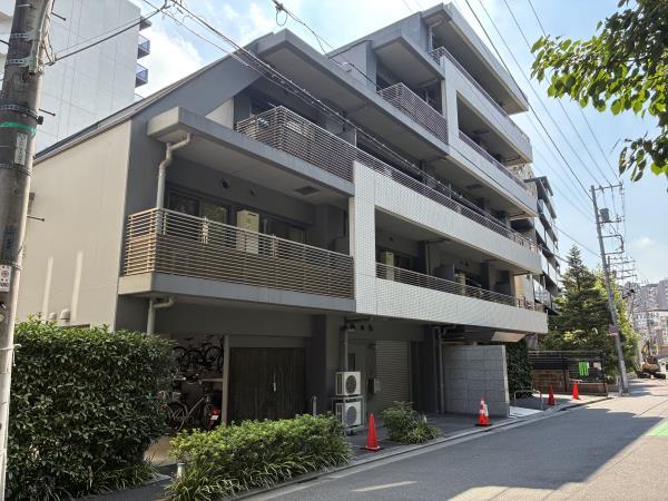 西麻布ホームズ 外観