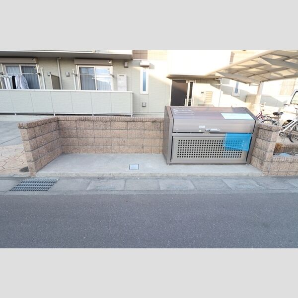 エスペーロ八潮 ゴミ置き場