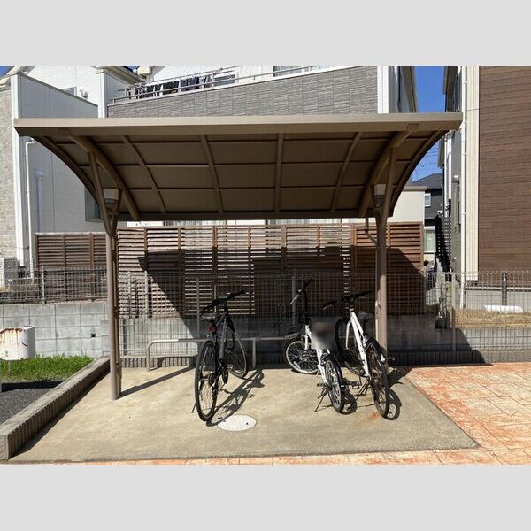 ベルデュール　六番館 駐輪場