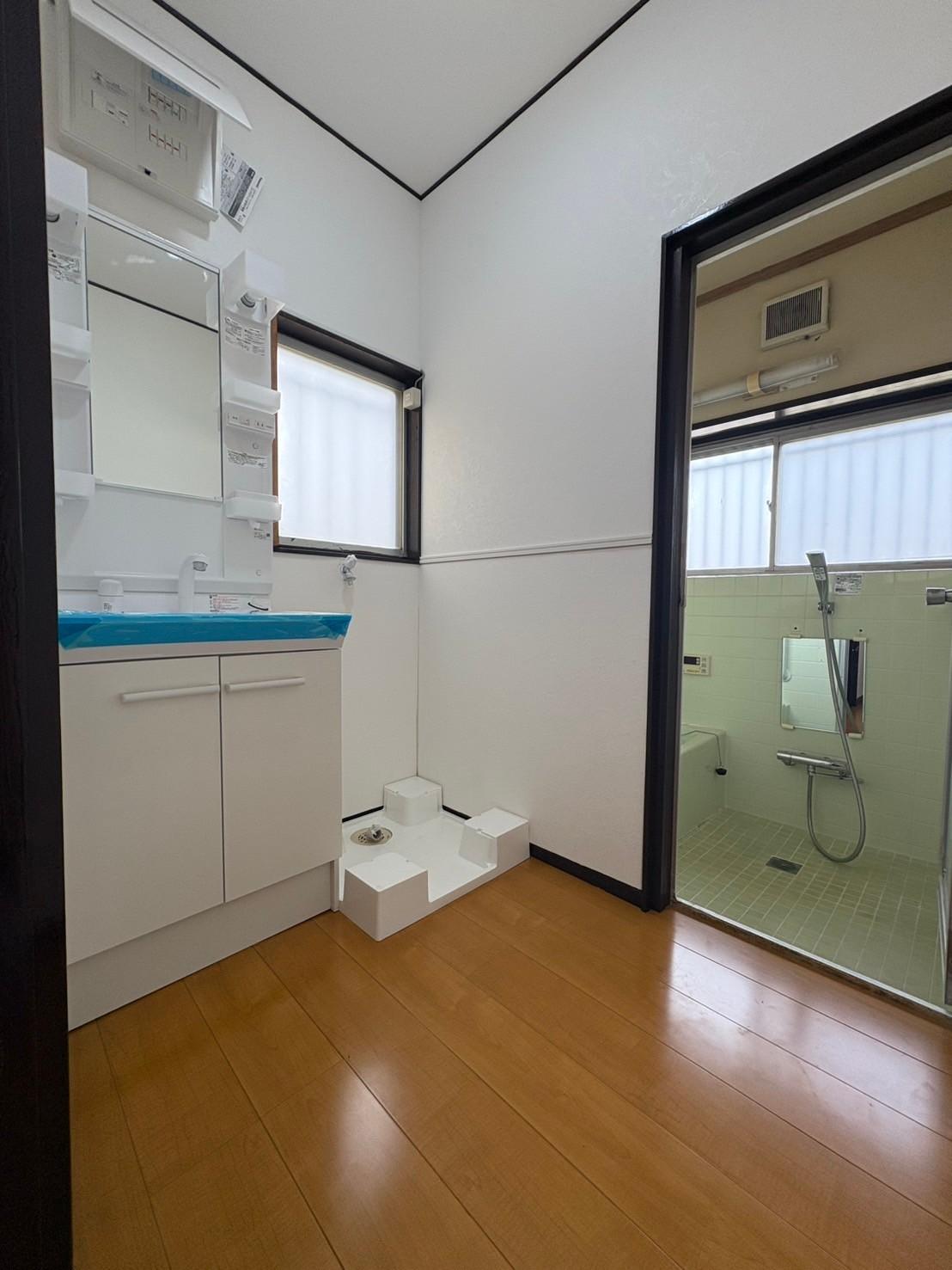 Hanairo三山 洗面台は新規入れ替え