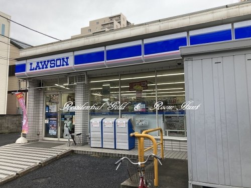 ｂ‘ＣＡＳＡ　Ｎａｋａｓｅ 【コンビニエンスストア】ローソン 産業道路駅前店まで735ｍ