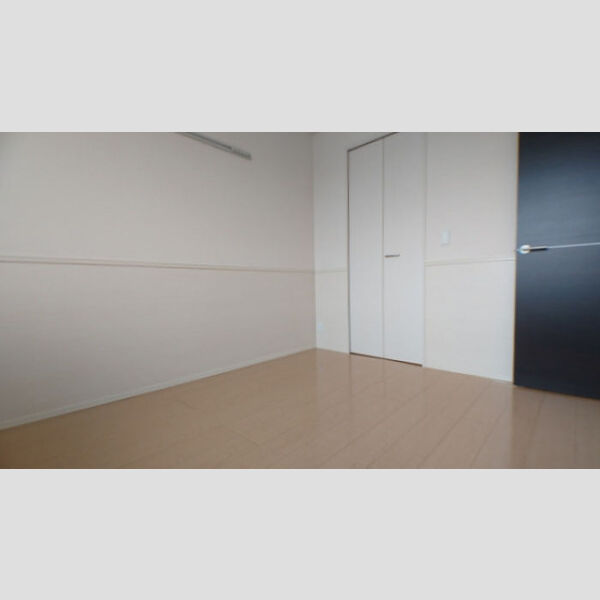 ラディーチェ302号室 洋室