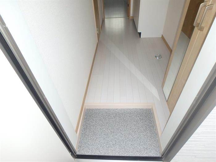 グラッサ花の木205号室 玄関