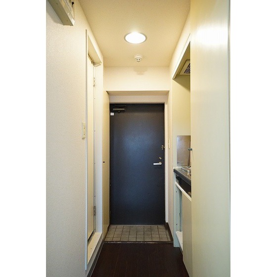 グローリア初穂椎名町0507号室 玄関スペース