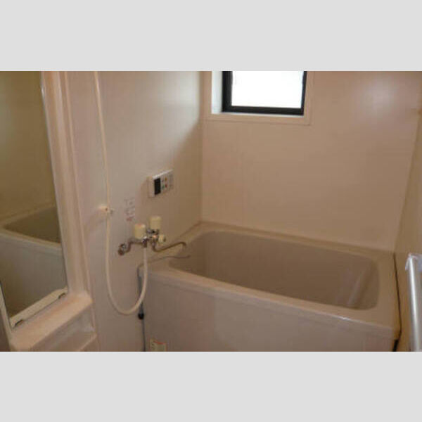 ベイグランデ ユニットバス(小窓付)