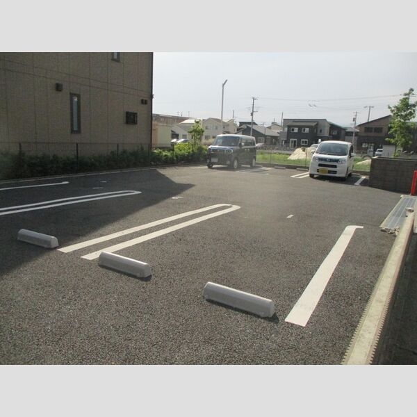 ロイヤルコート小倉202号室 駐車場