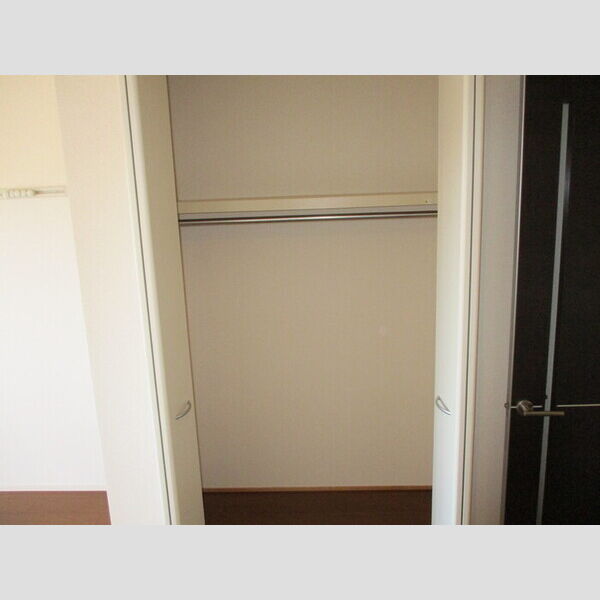 ジェンティーレ205号室 205(クローゼット)