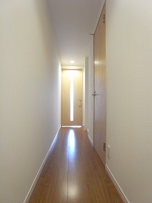 リブリ・上の宮 玄関