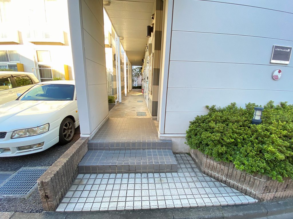 レオパレスブルーヴェール 外観