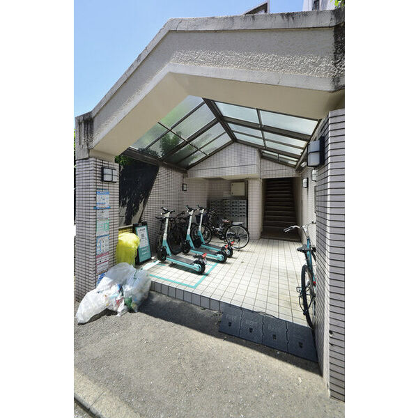 メゾン・ド・セヴェールNO.2 エントランス