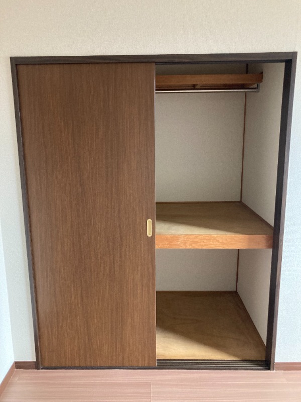 メゾンプラターヌ2階 ＊別号室の写真となります。