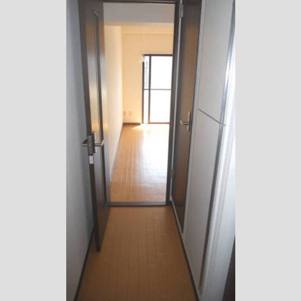 フェニックス厚木 玄関廊下