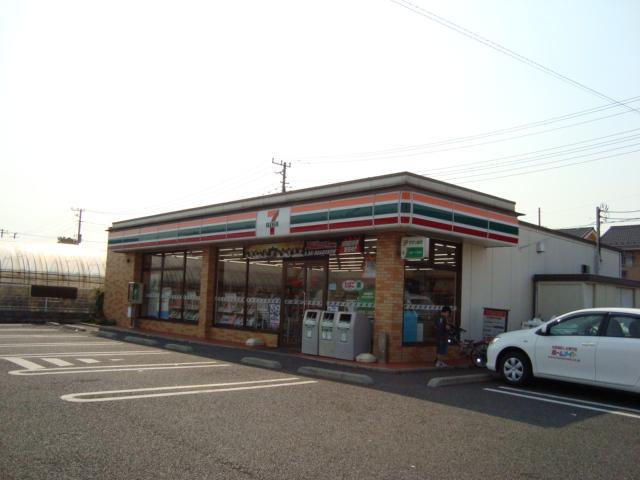 オーヴィラージュ セブンイレブン川越西笠幡店まで293ｍ