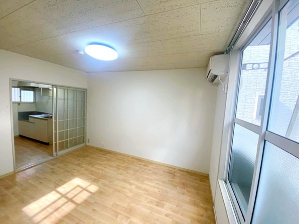 第一ジィスクハイツ101号室 リビング