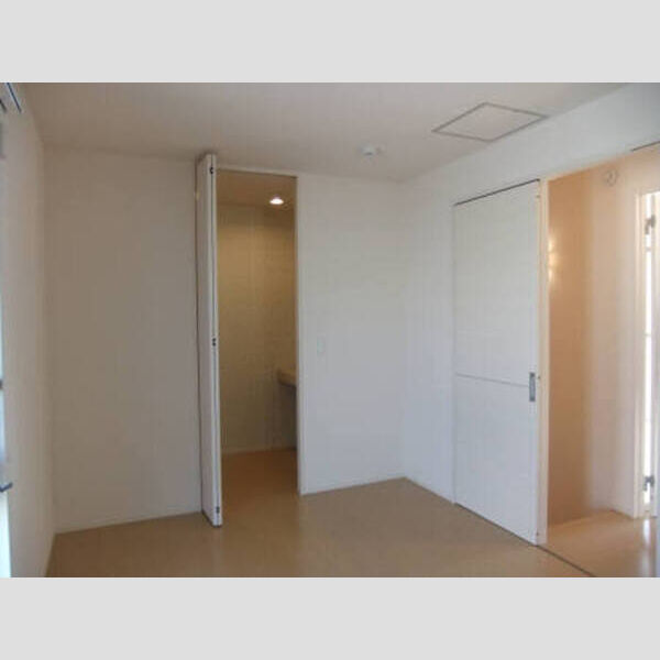 エバーグリーンB号室 B　洋室、ウォークインクローゼット