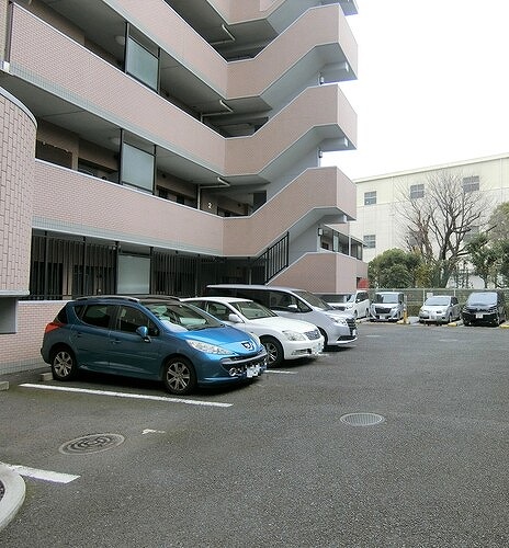 ライオンズガーデン府中本町 駐車場　※前回募集時撮影2019年12月22日