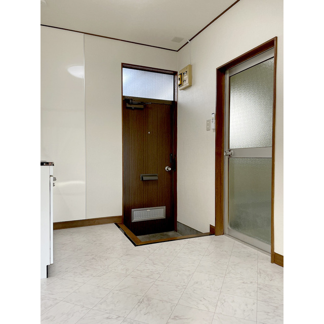 サンコーハイム 玄関