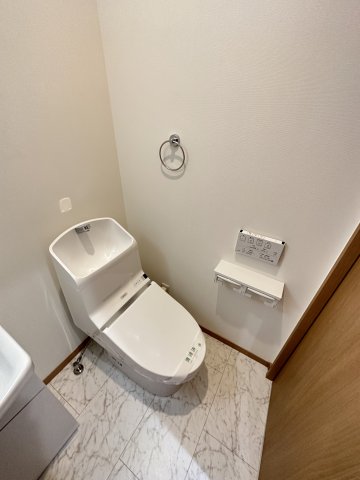 サニーコート富岡202号室 トイレ