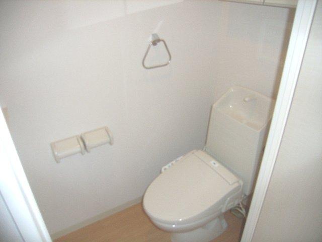 アンビシャス千葉城前301号室 トイレ