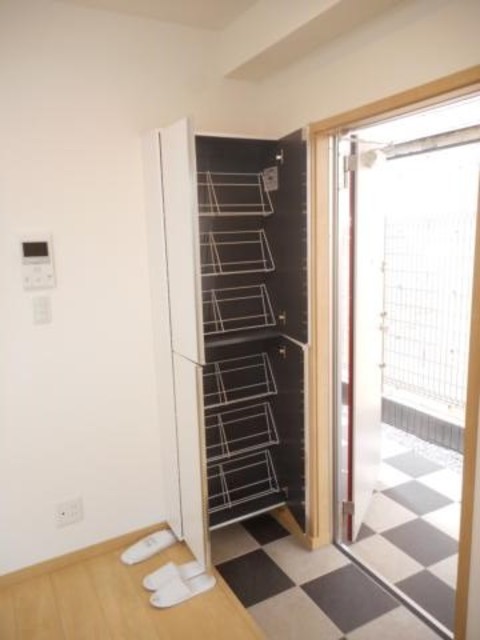 コンフォール杉並パークサイド0202号室 同建物別部屋の参考画像