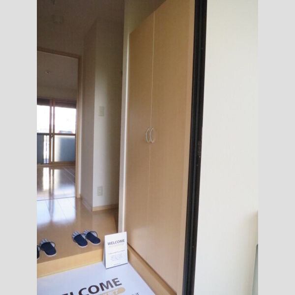 エピナールラフィネ103号室 玄関～居室