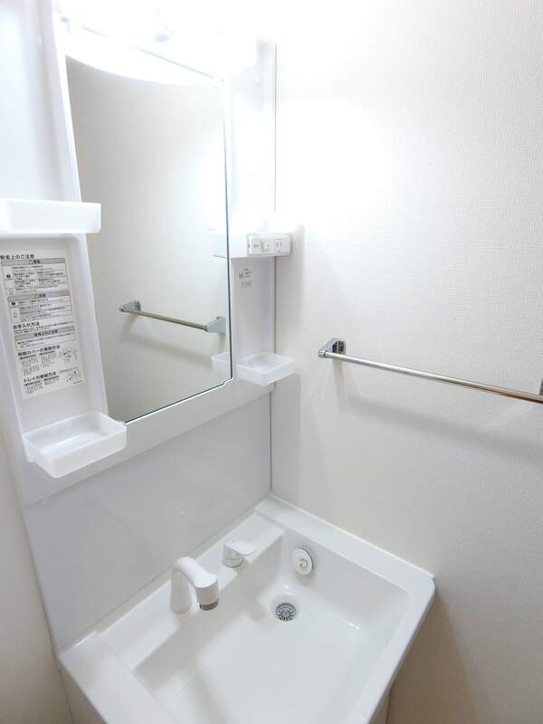 リブリ・井の頭公園ヒルズ1階 洗面