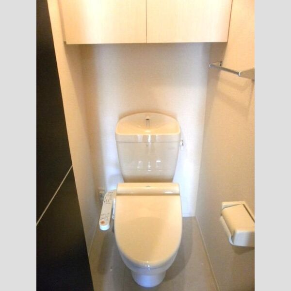 コートヴィレッジ かりん103号室 温水洗浄暖房便座付き♪