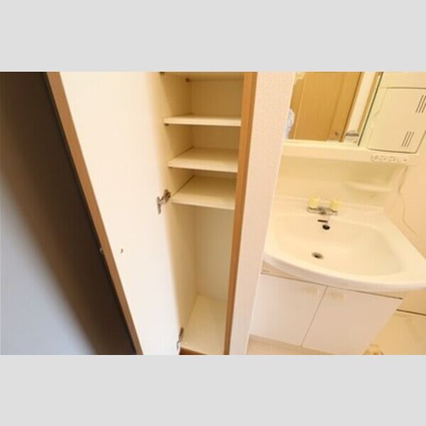 パティオ坂巻216号室 シューズボックス