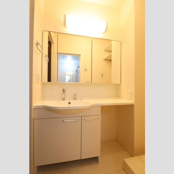 グランドソレイユ 洗髪洗面化粧台