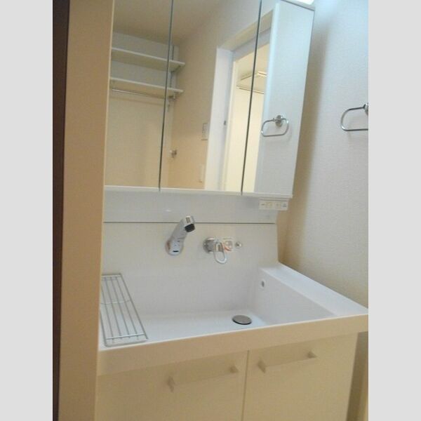 アヴァンセ新都心305号室 洗髪洗面化粧台