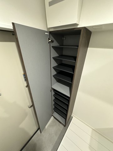 ベイルーム藤沢六会105号室 玄関